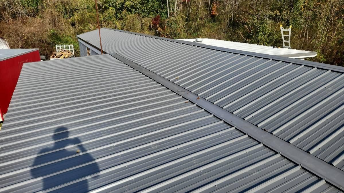 Roofing Replacement for Top Hand Roofing and Gutter in Pomeroy, OH