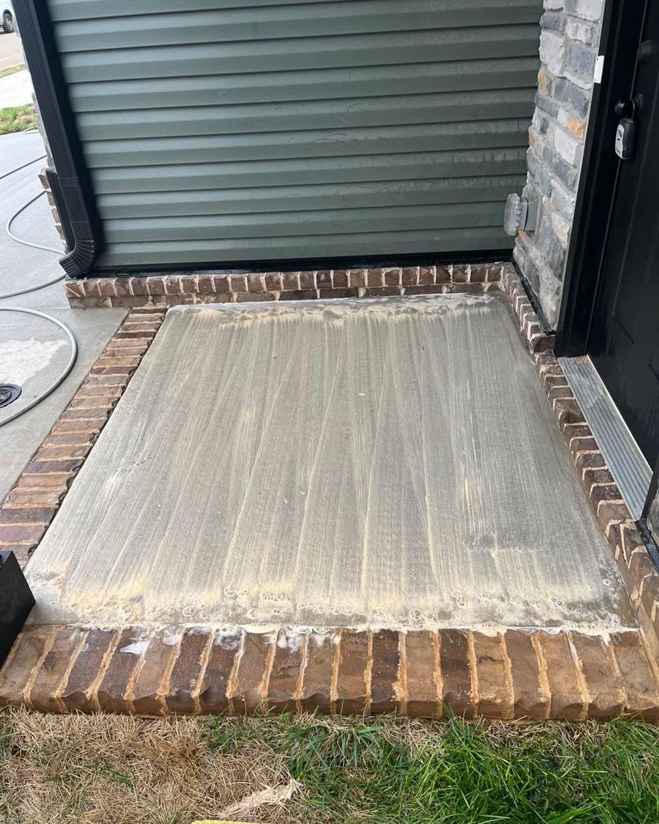 Paver stone patio Cleaning for Oakland Power Washing in Clarksville, TN