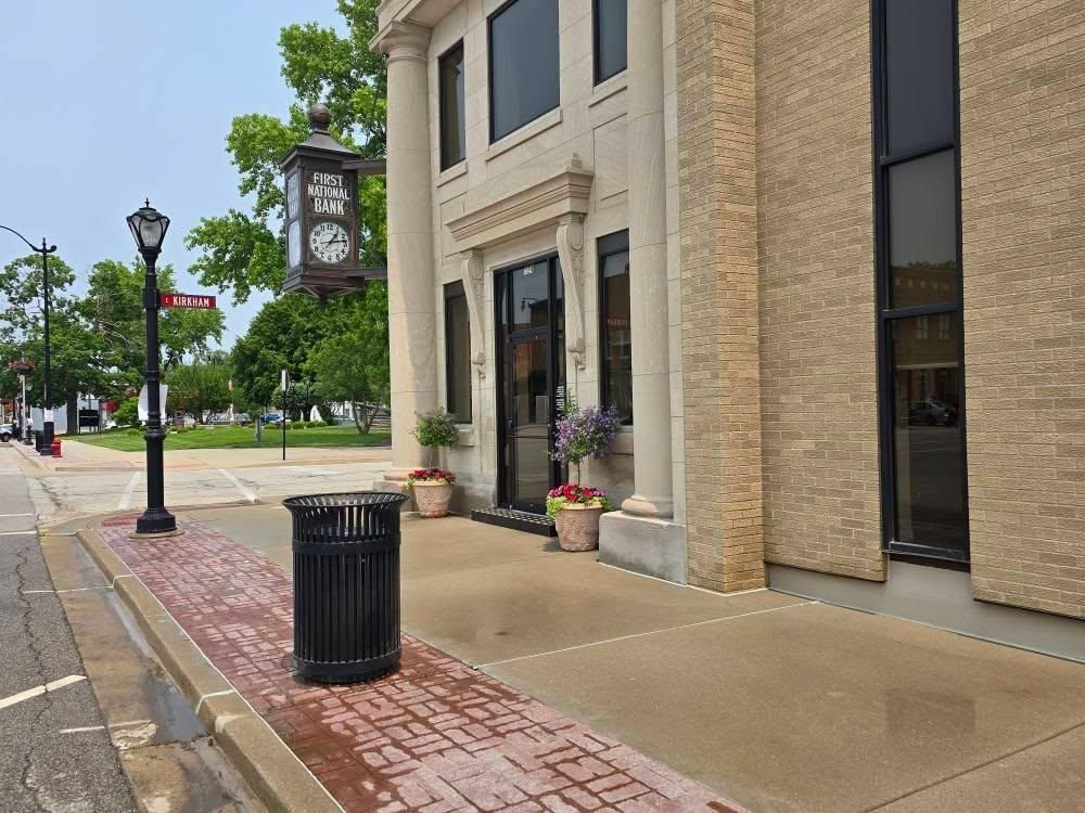 Window Cleaning for Marten Pressure Washing in Litchfield, IL