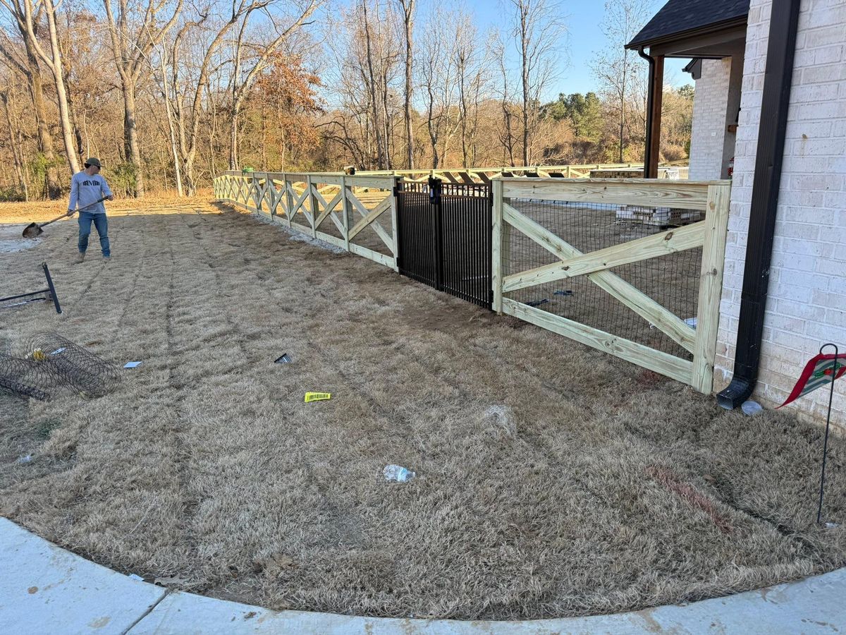 Custom Wooden Fences for Manning Fence, LLC in Hernando, MS