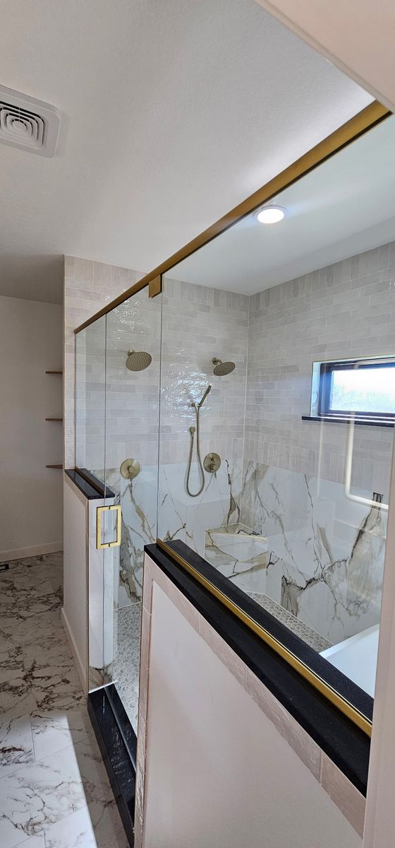 Frameless Shower Setup for Topline Glassworks in Overland Park, KS