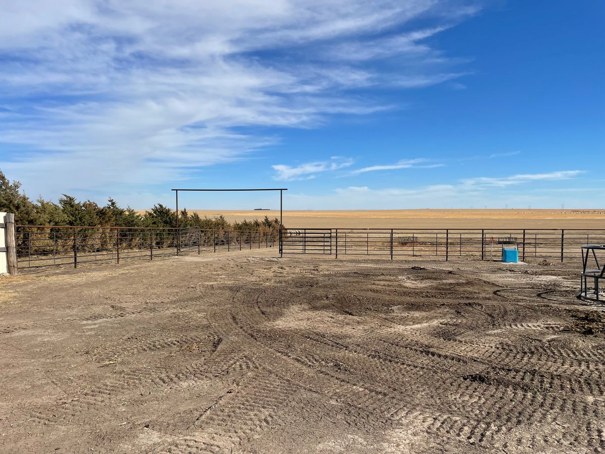 Pipe Fence Welding for Bullseye Services LLC in Goodland, KS