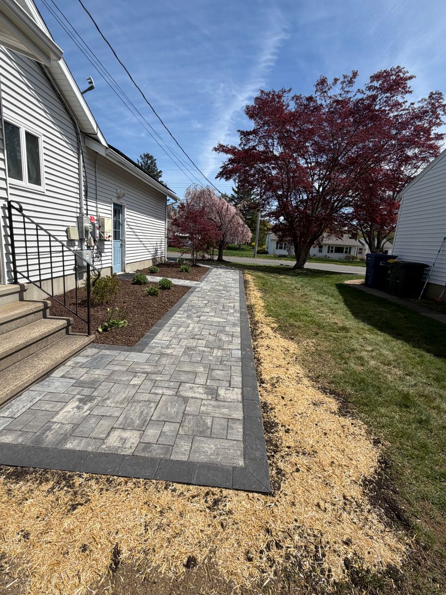 Walkway & Pathway Construction for Willis Landscape & Masonry LLC in Newtown, CT