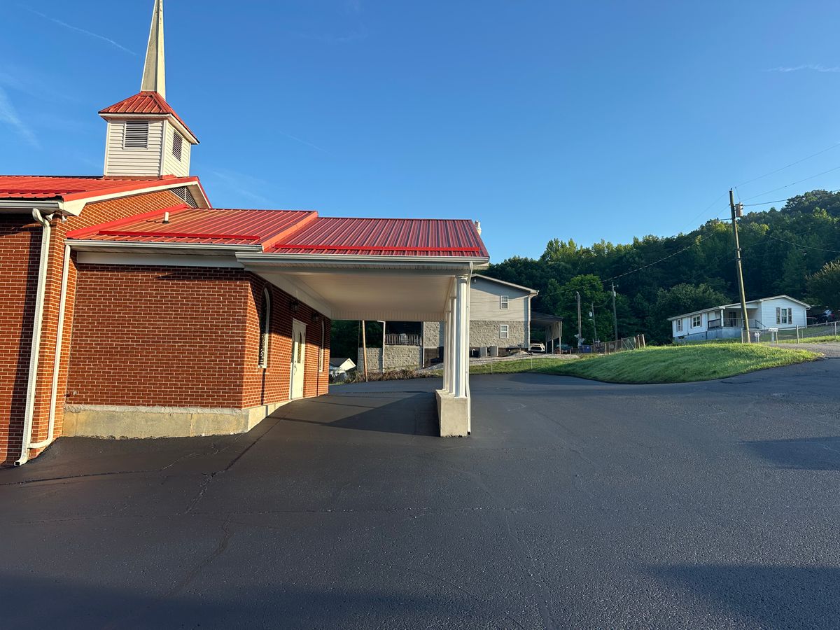Asphalt Seal Coating for Metzler Paving and Sealcoating in Jacksboro, TN