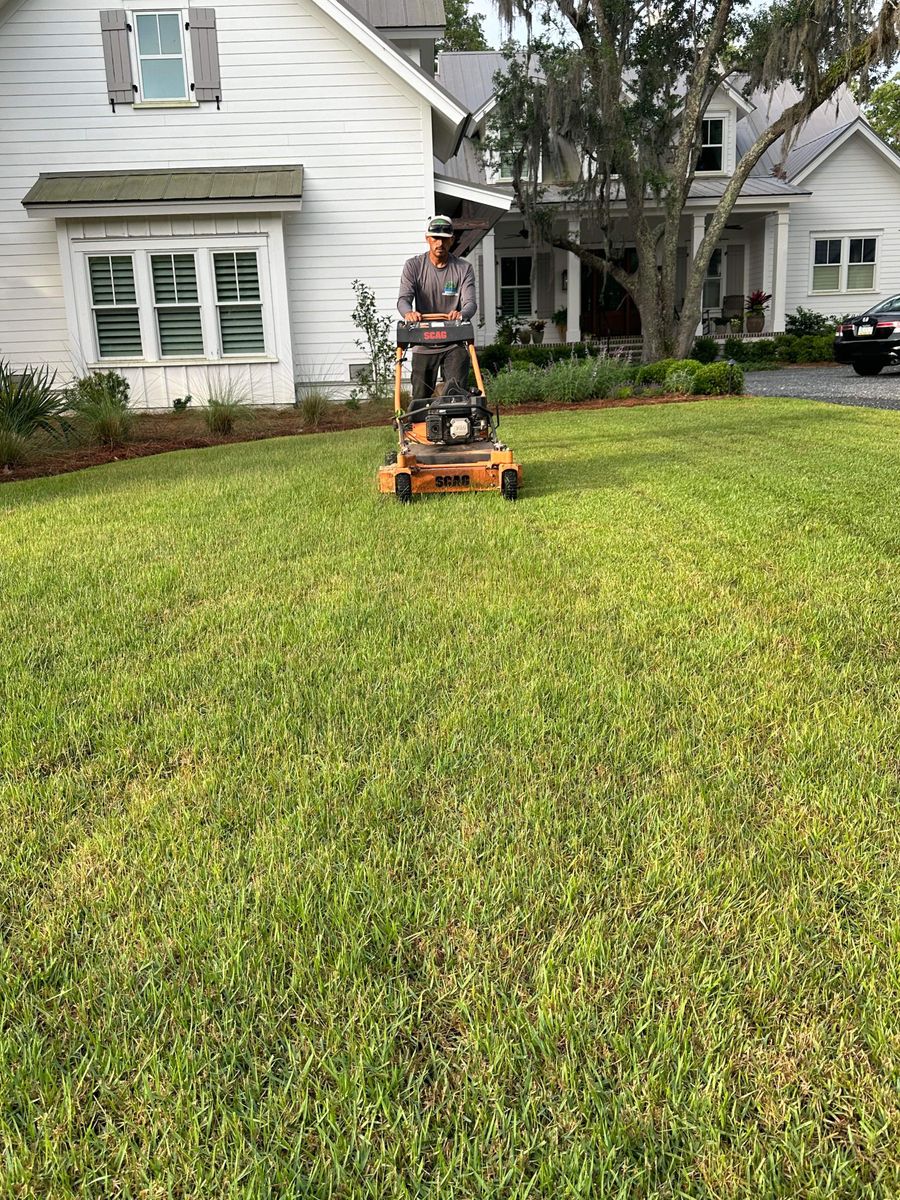 Full Maintenance for George’s Hardscape  in Bluffton, SC