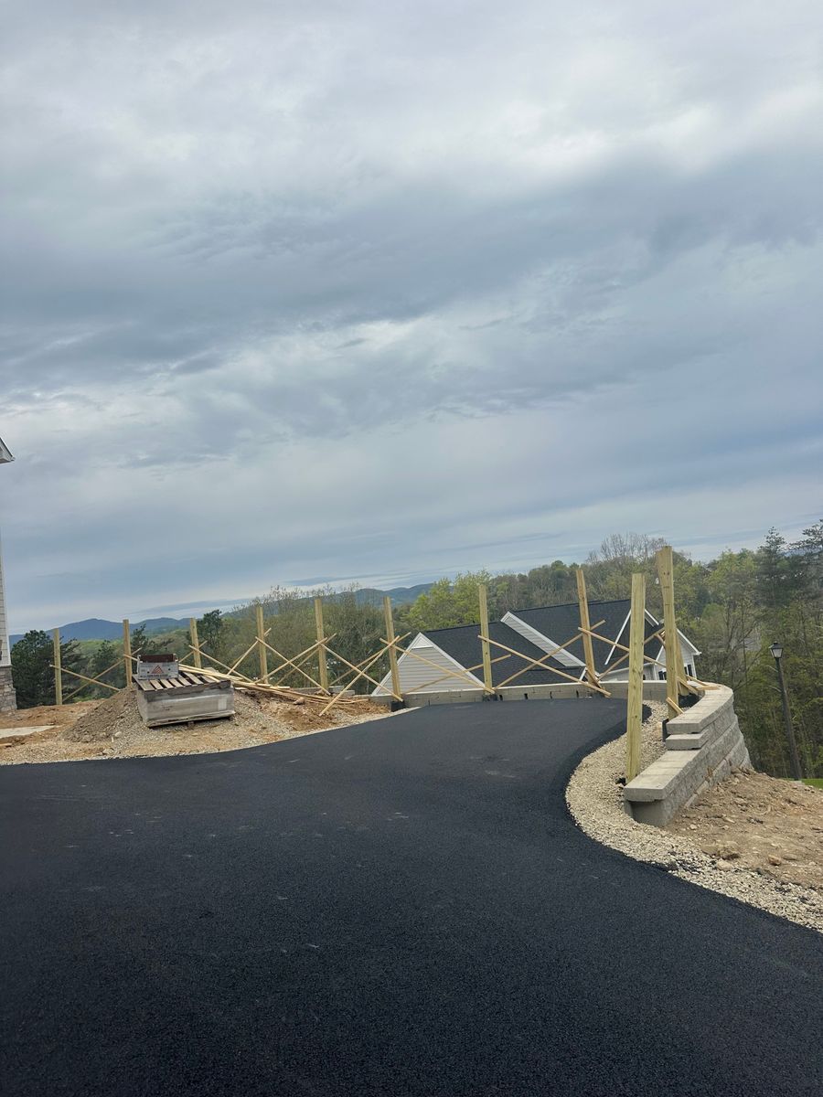 Asphalt Driveways for James R Carter Paving in Roanoke, VA