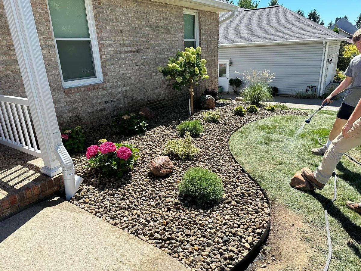 Aggregate & Metal Edge Installation for Higgins landscaping LLC in West Jefferson, OH