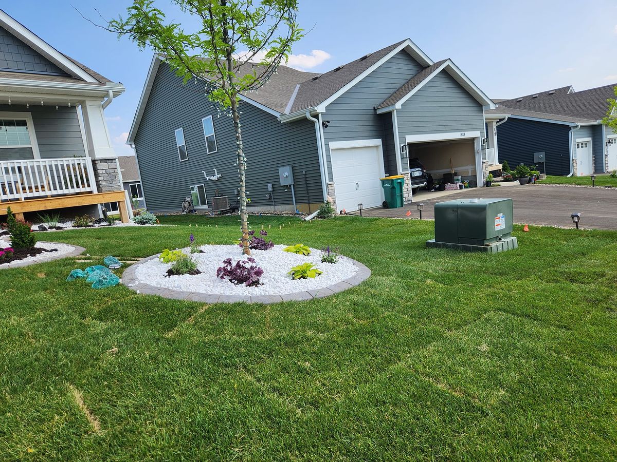 Mowing for K & I Lawn Care Service  in Eden Prarie, MN