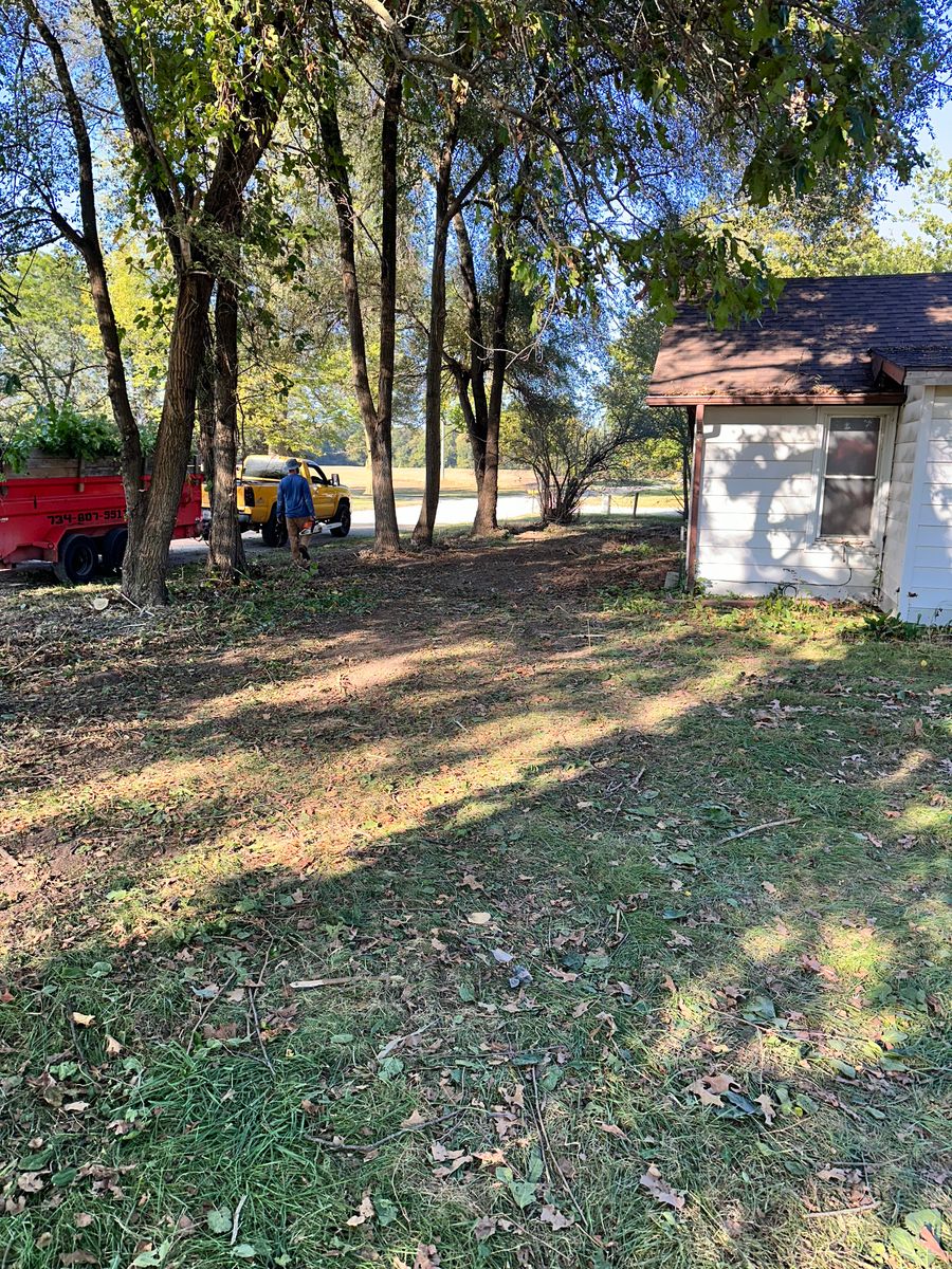 Fall Clean Up for Sargent's Lawn and Property Maintenance LLC in Lambertville, MI