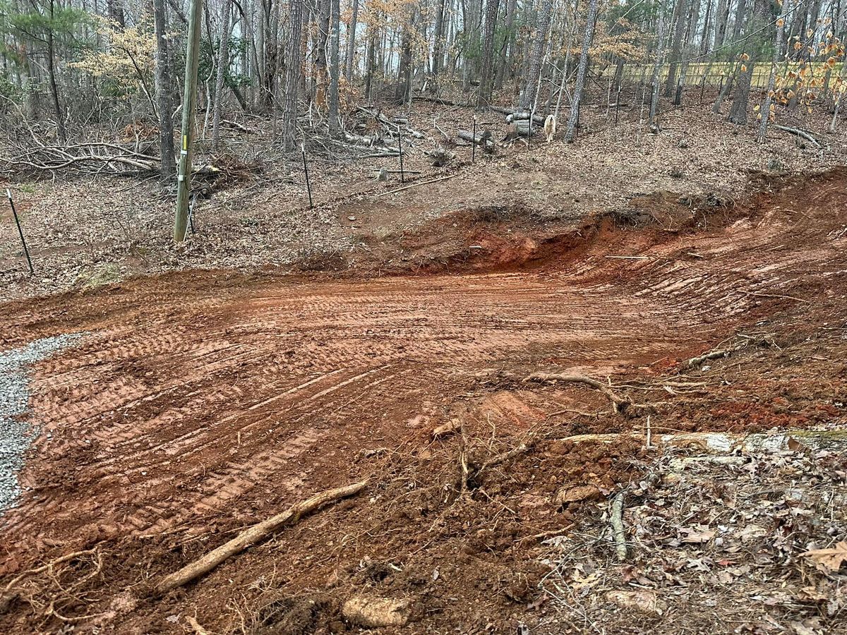 New Cut Driveways for T Crane Grading LLC in Clarkesville, GA