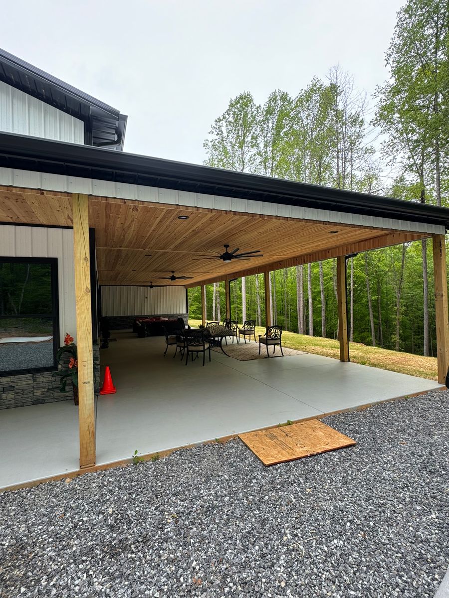 Custom Homes for Ridgeline Construction in Hiddenite, NC