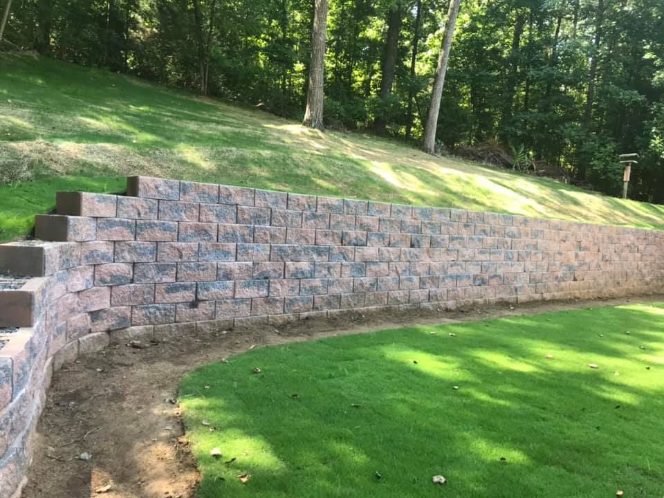 Retaining Wall Construction for Harris Lawn N Landscape in Knoxville, TN