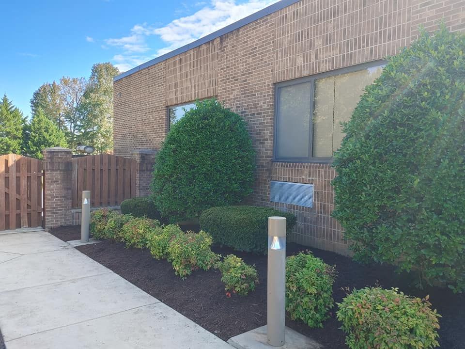 Mulch Bed Installation and Renovation for Starnes Hardscapes & Property Management LLC in Dunlap, TN