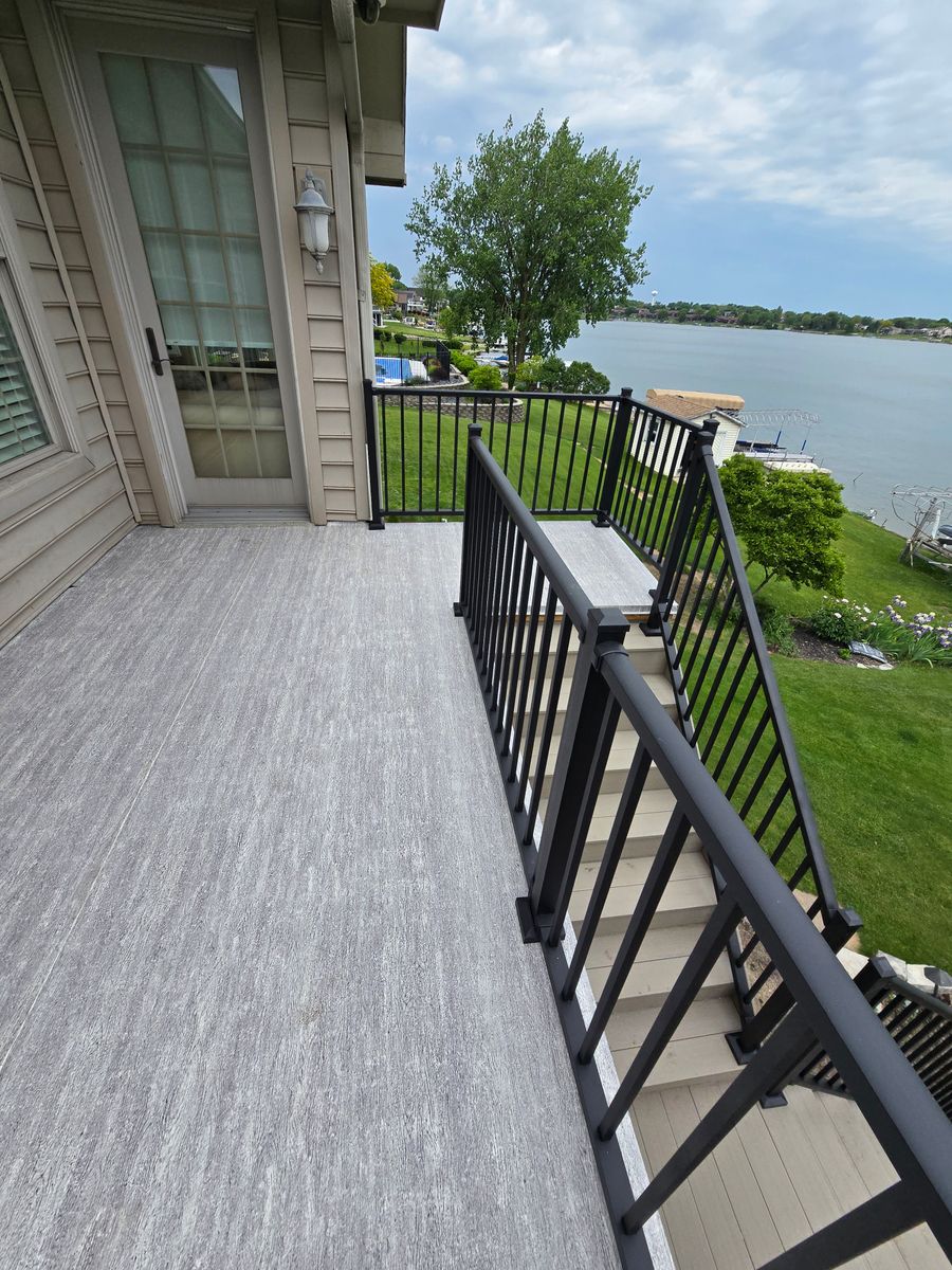 Deck & Patio Installation for Santiago Construction LLC in Valparaiso, IN