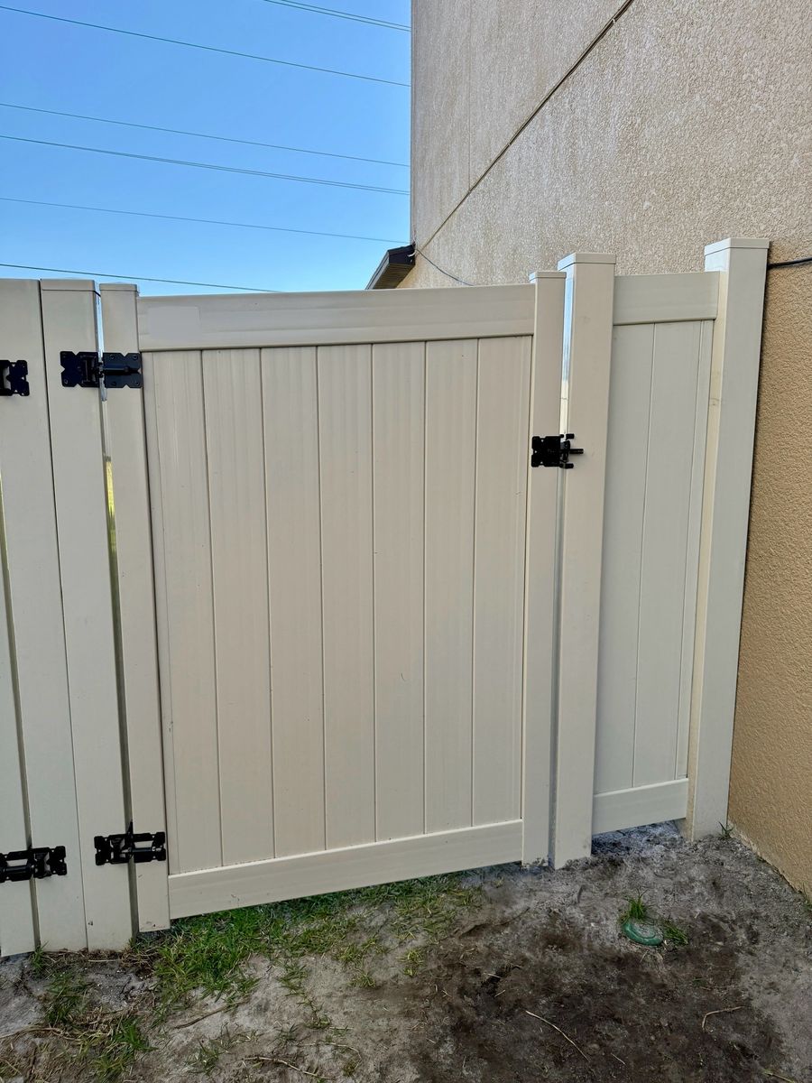 Gate Installation for Smith & Sons Fence Company in Riverview, FL