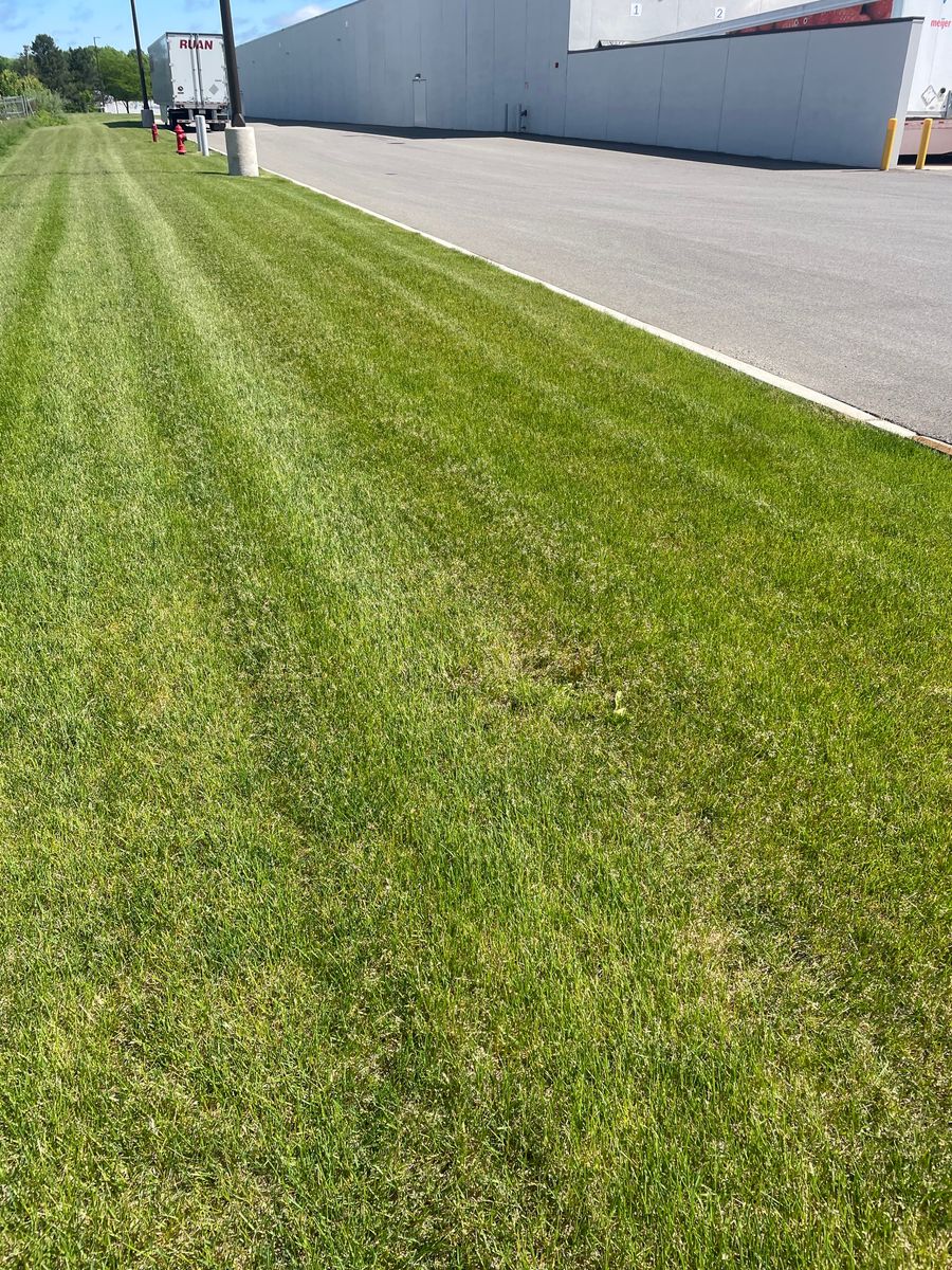 Mowing for Youngstown Lawn & Patio Design in Canfield, OH
