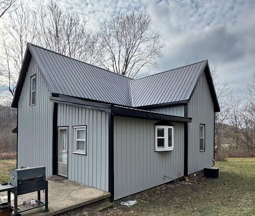 Residential Roofing for Miller & Kemp Contracting in Bloomfield, IN