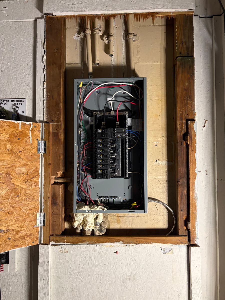 Electrical Panel Installation for Nominal Voltage in Orlando, FL