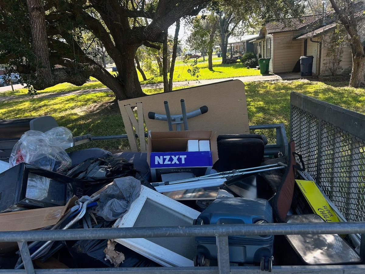 Junk Removal for Man Made Hustlers in Houston, TX