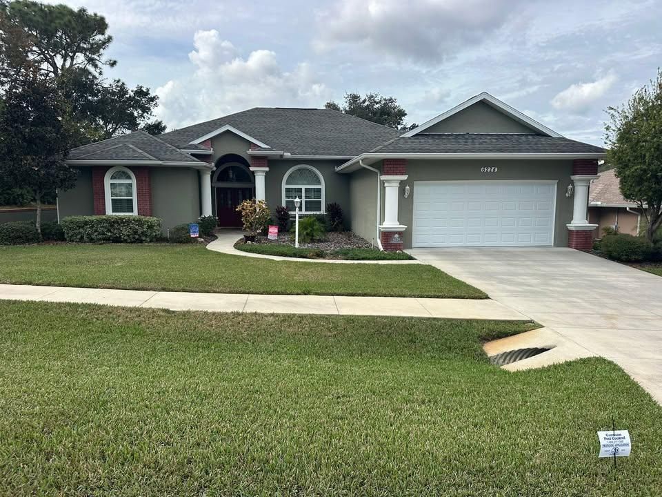 Lawn Spraying for Garrison Pest Control Inc in North Weeki Wachee, FL