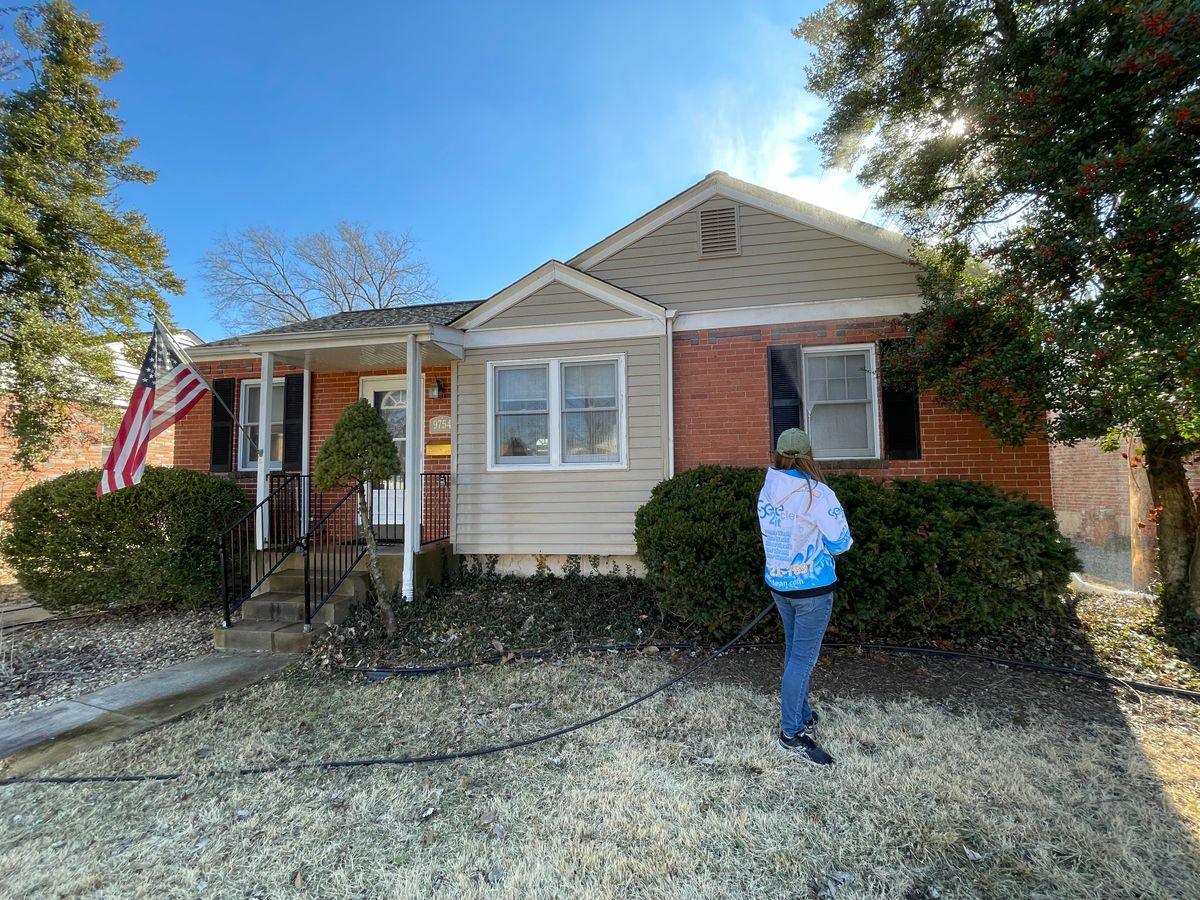 House Washing for See2it Clean in St Louis, MO