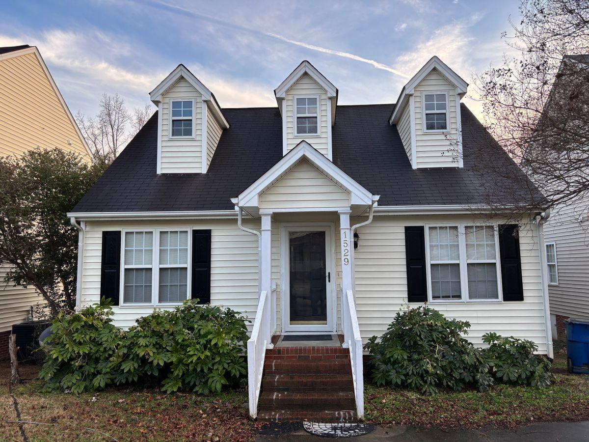 Residential Softwash Application for Pristine Power Wash Pros in Little Rivers, SC