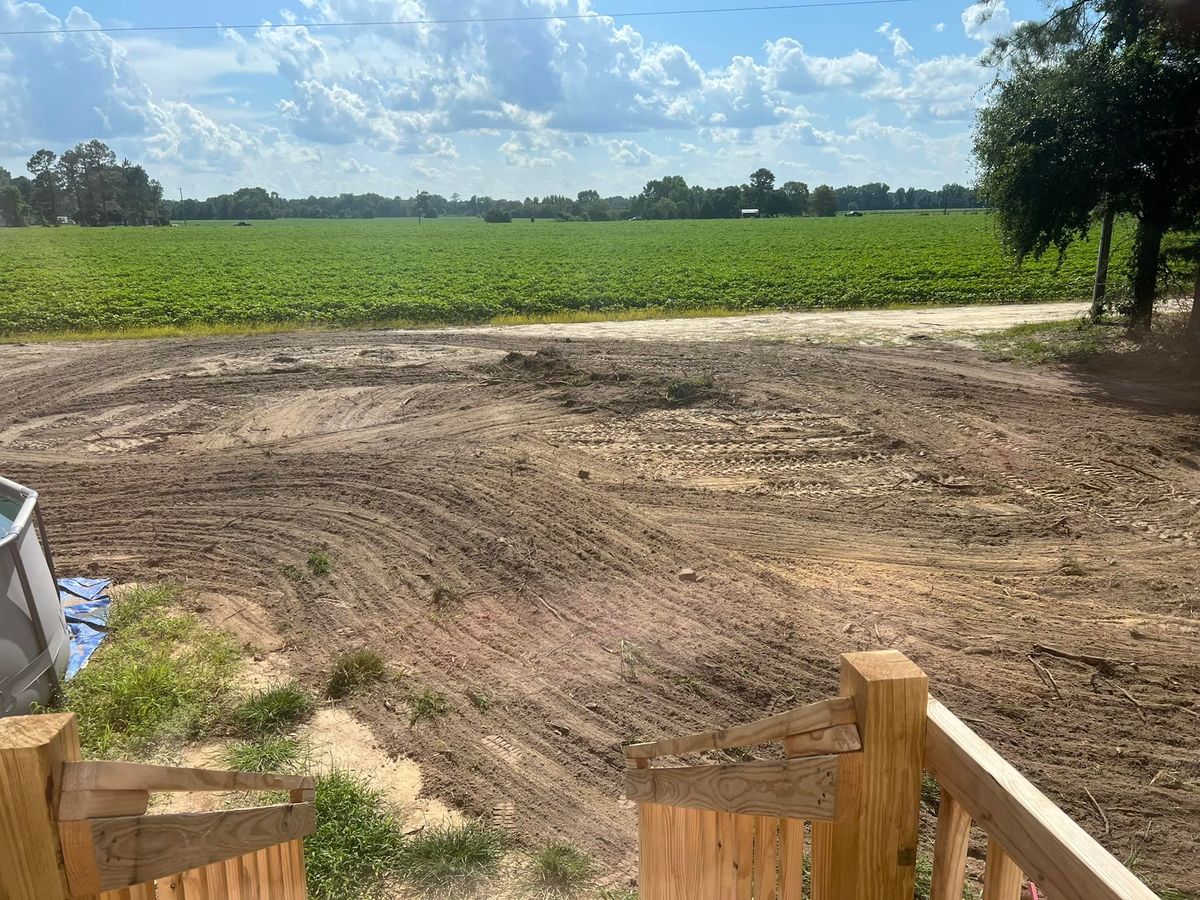 Land Clearing for Linhale Landscaping & Lawn Care in Florence, SC