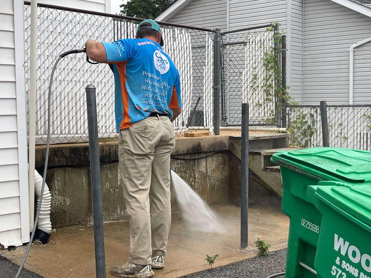 House Washing for See2it Clean in St Louis, MO