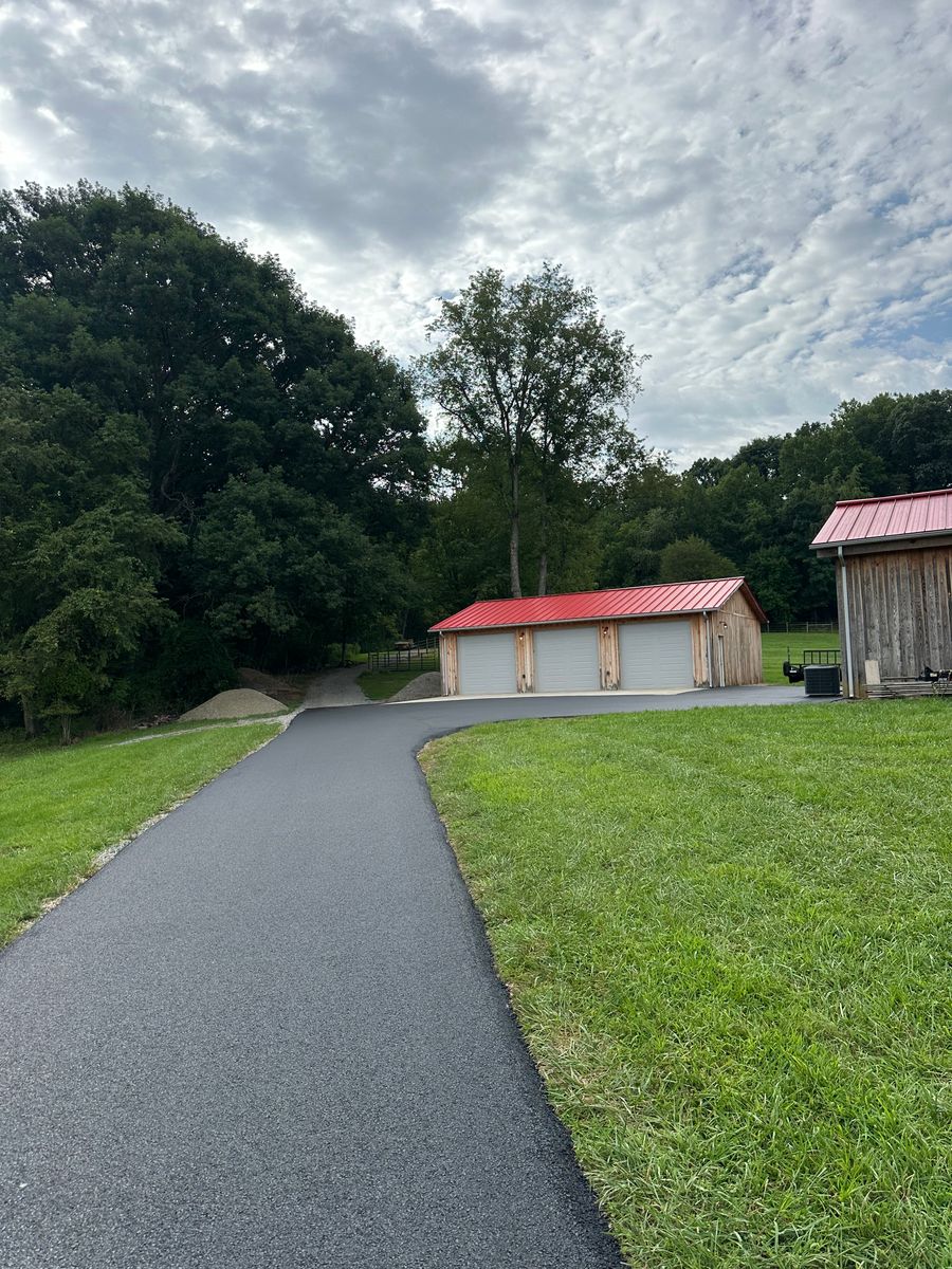 Asphalt Driveways for James R Carter Paving in Roanoke, VA