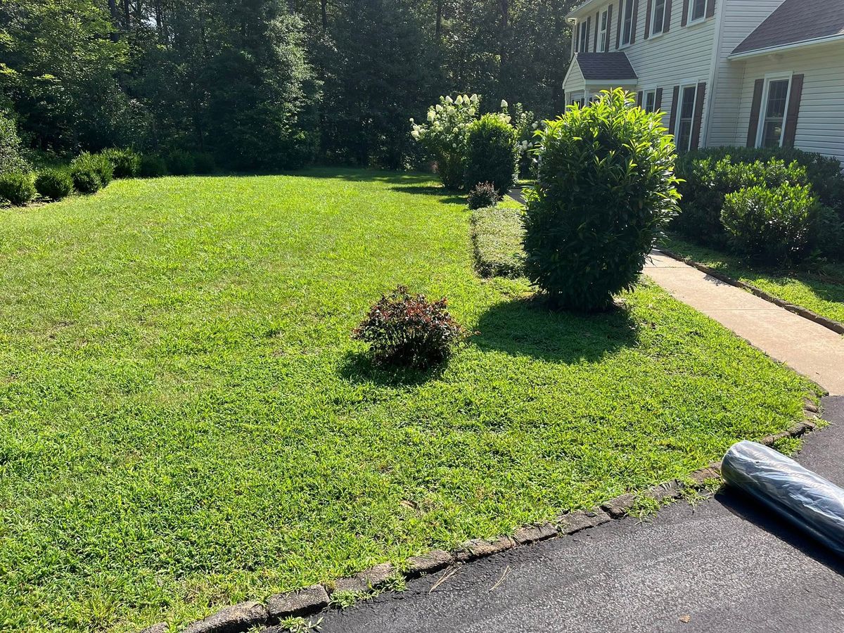 Mulch Installation for Atlas Home Services in Mechanicsville, Virginia