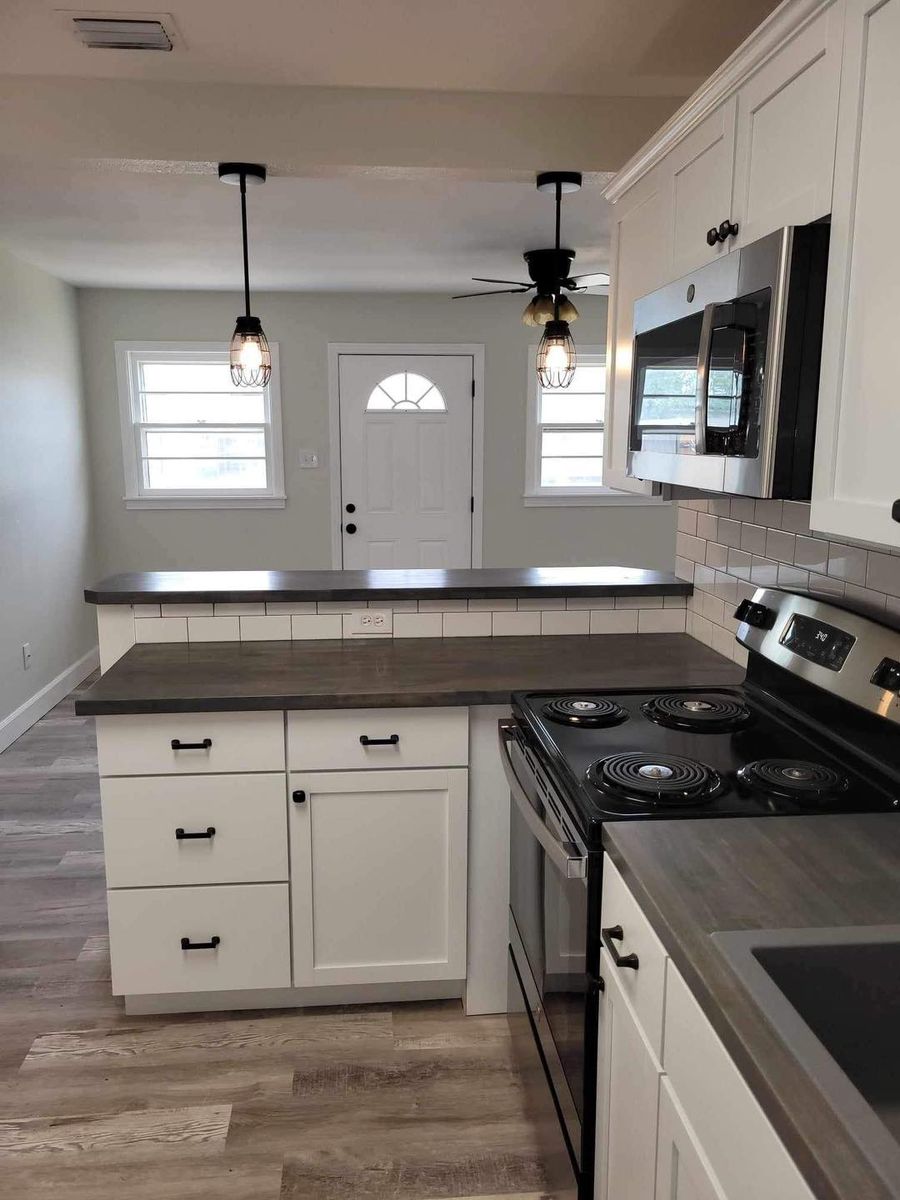 Trim for Shayne Prisk Construction in Midland, TX