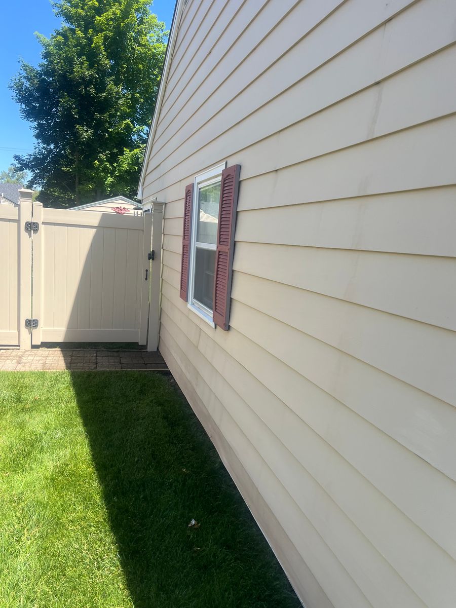 Powerwashing for Thurmand Commercial Cleaning in Battle Creek, MI