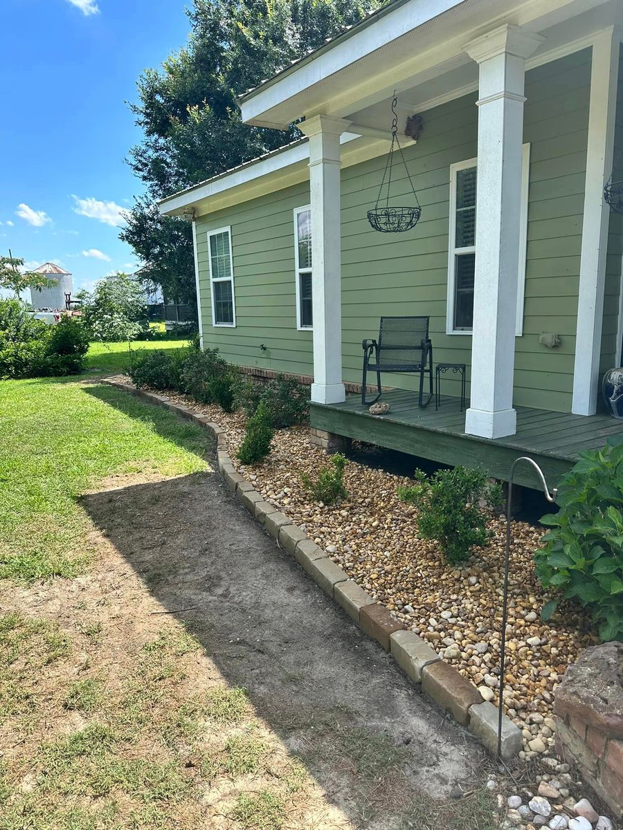 Retaining Wall Construction for Deep South Lawn Care in Moultrie, GA