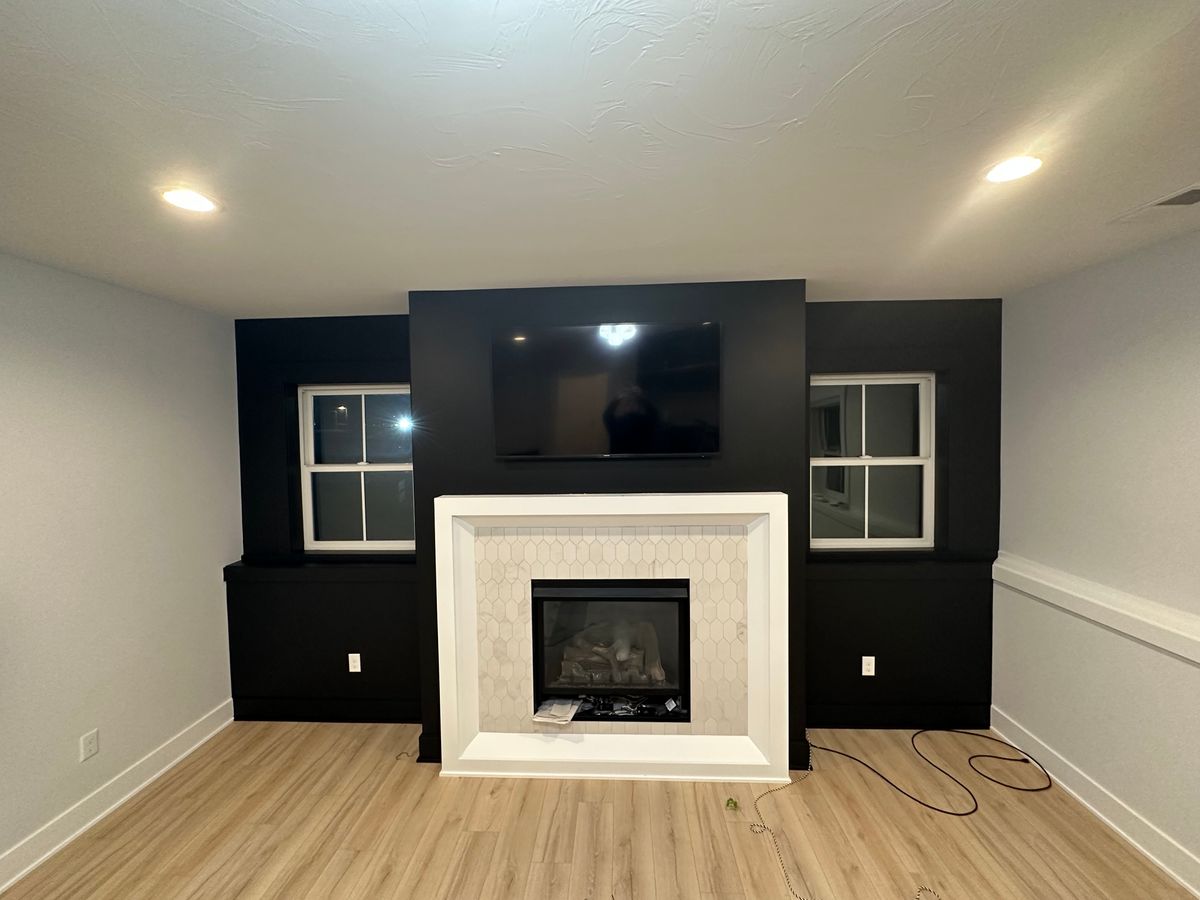 Accent Wall Painting for West Michigan Paint Pros LLC in Grand Rapids, MI