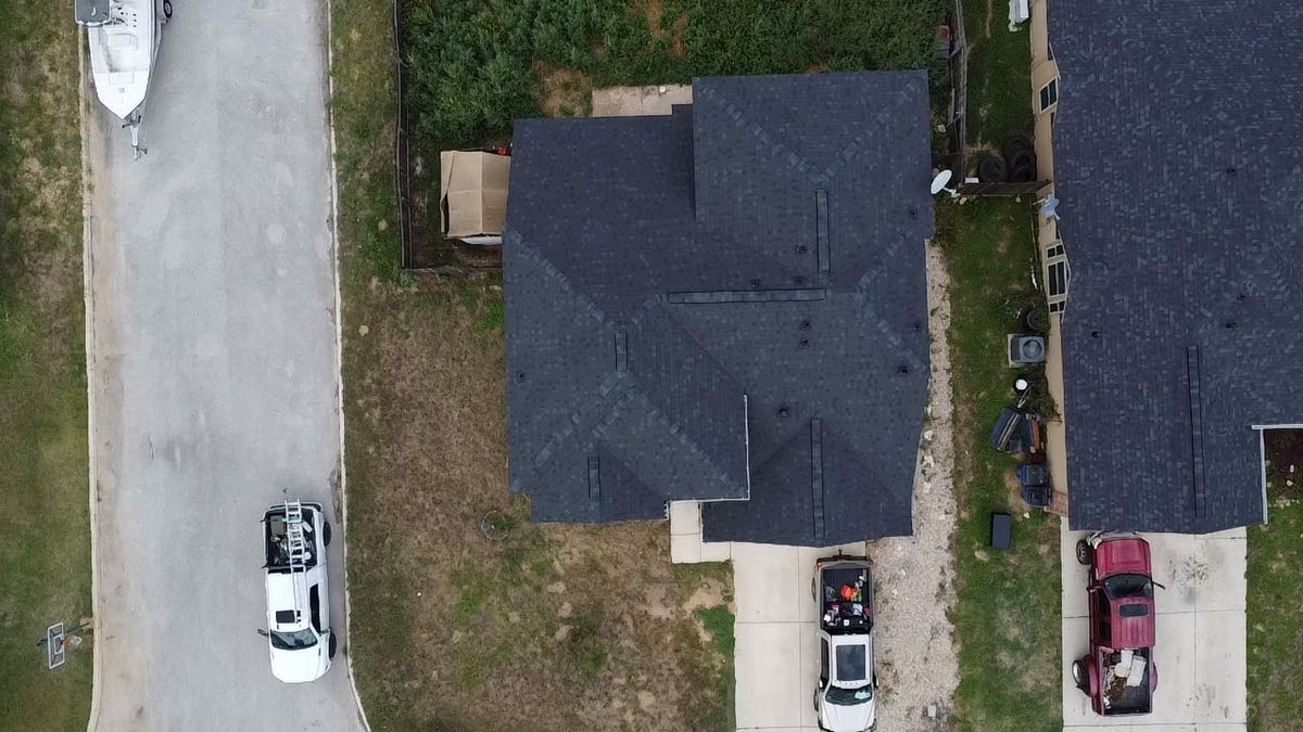 Roofing Installation for Diamond Ridge Roofing in Pleasanton, TX