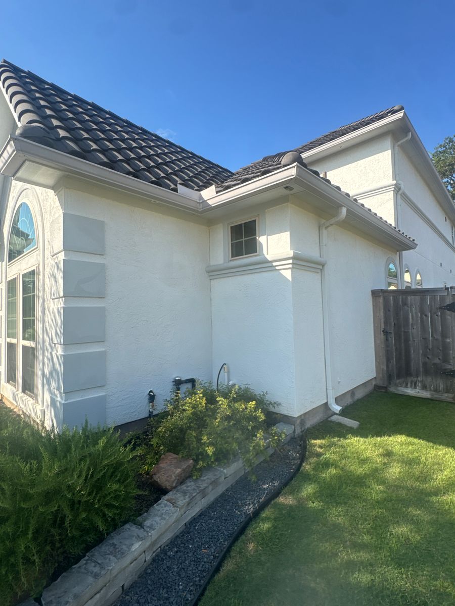 Residential Roof Cleaning for Power Pressure Wash in Houston, TX