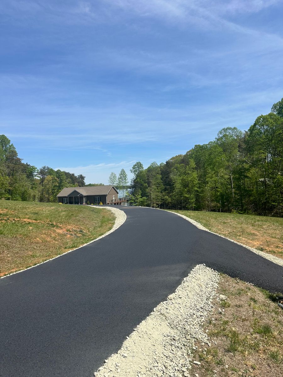 Asphalt Driveways for James R Carter Paving in Roanoke, VA
