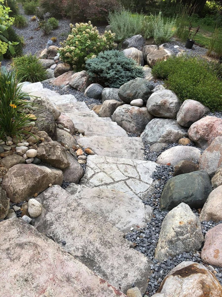 Hardscape Installation for Diamond Landscape Maintenance Corp. in Warsaw, IN