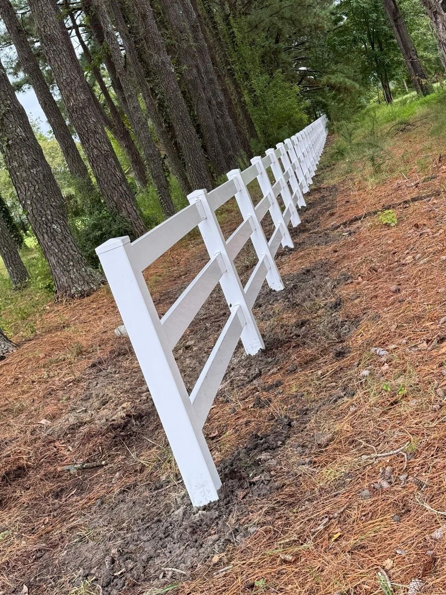 Vinyl Fencing for Tidewater Trim & Deck in Moyock, NC