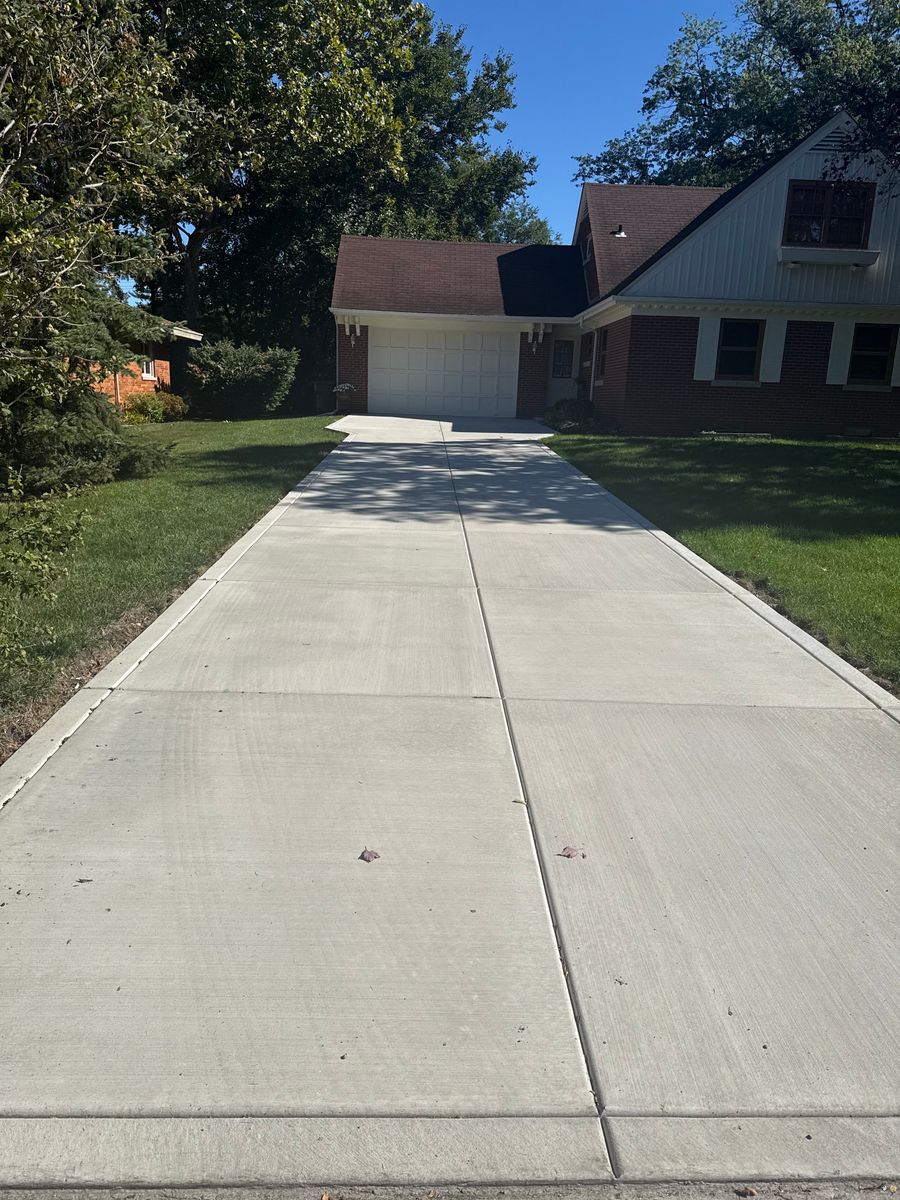 Driveway Installation for Fuentes Concrete Construction in Hammond, IN