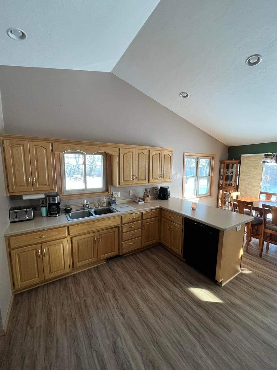 Color Specialist  for 920 Interior Painting & Design in Neenah, WI