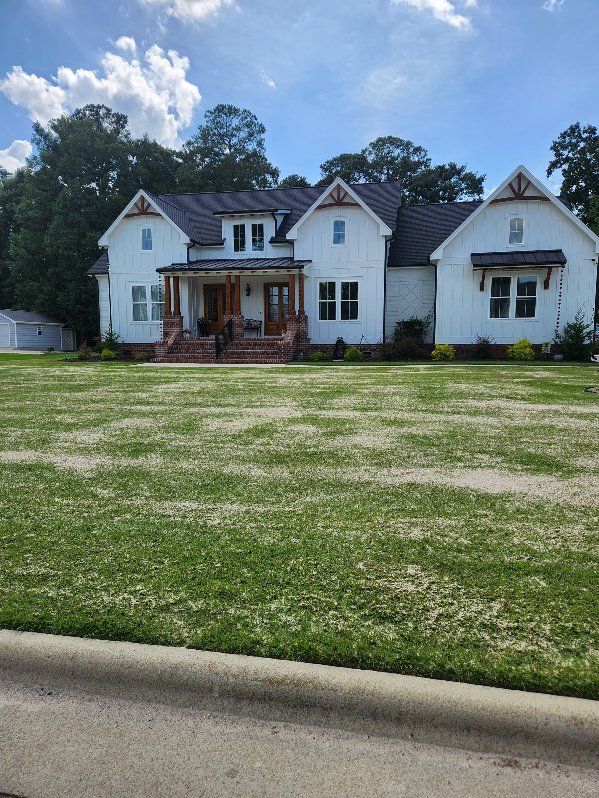 Top Dressing for RightLane Turf Management LLC in Wilson, NC