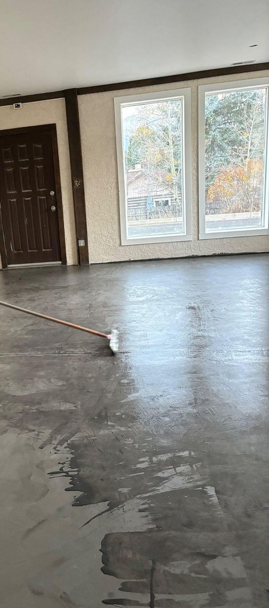 Carpentry for Screw Loose Construction in Colorado Springs, CO