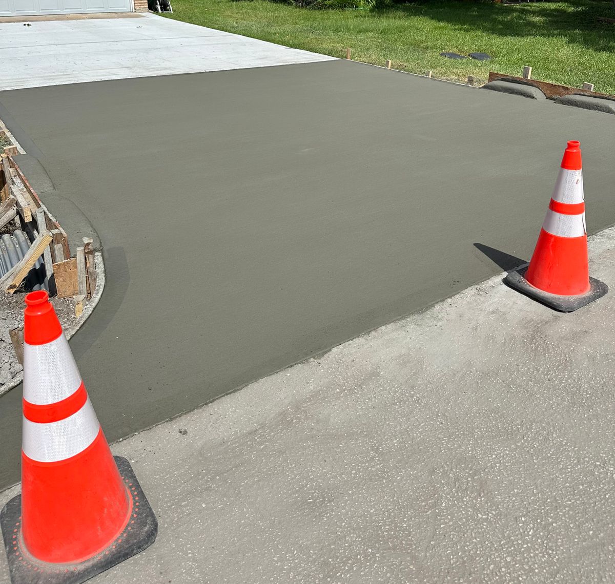Driveways for BigTex Concrete Construction in Houston, TX