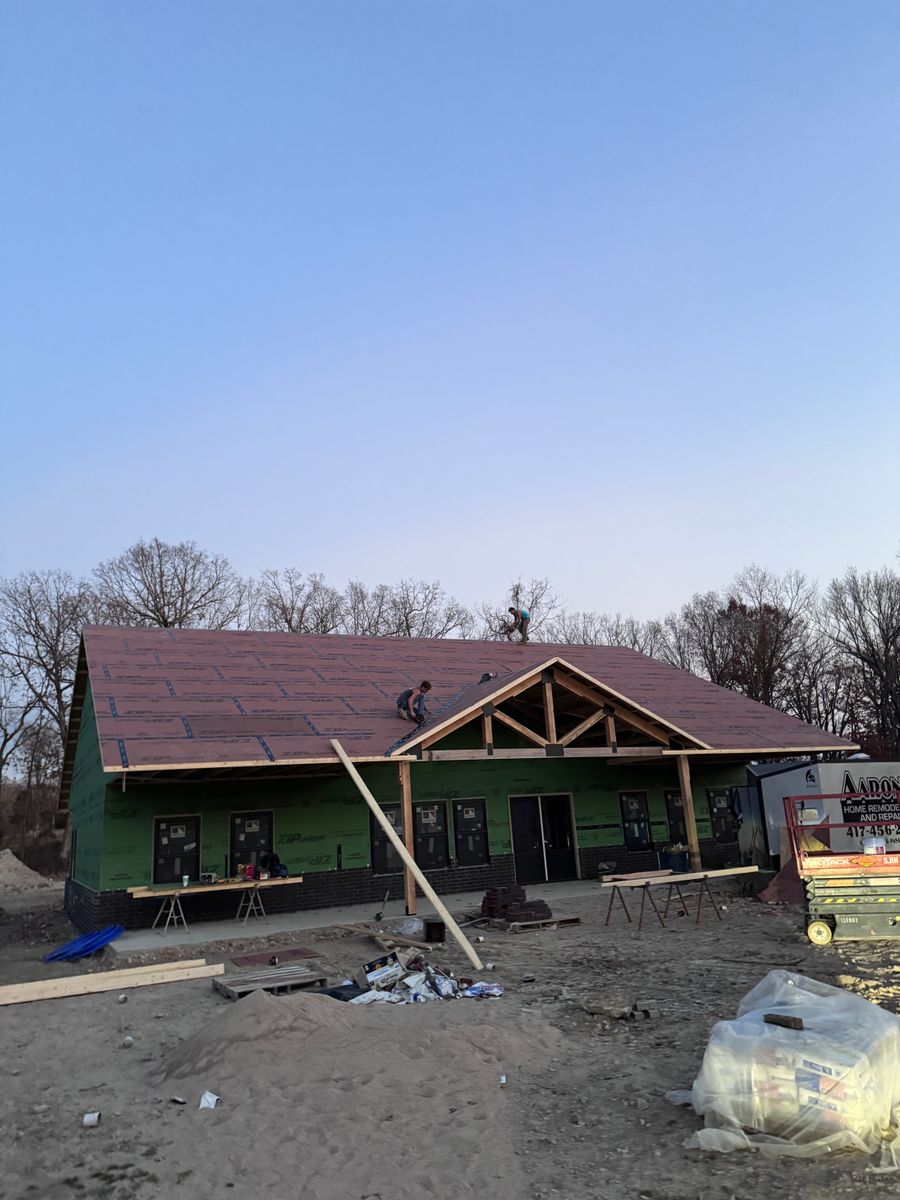 Roofing for Aaron’s Home Remodeling & Repair LLC in Pineville, MO
