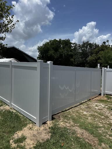 Vinyl Fencing for Browne’s Yard Creations in Fruitland Park, FL