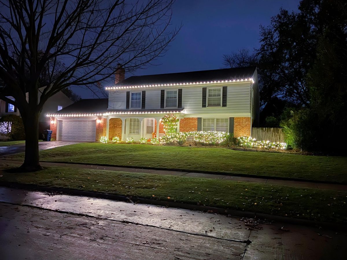 Holiday Lighting for Fence Medic in Northbrook, IL