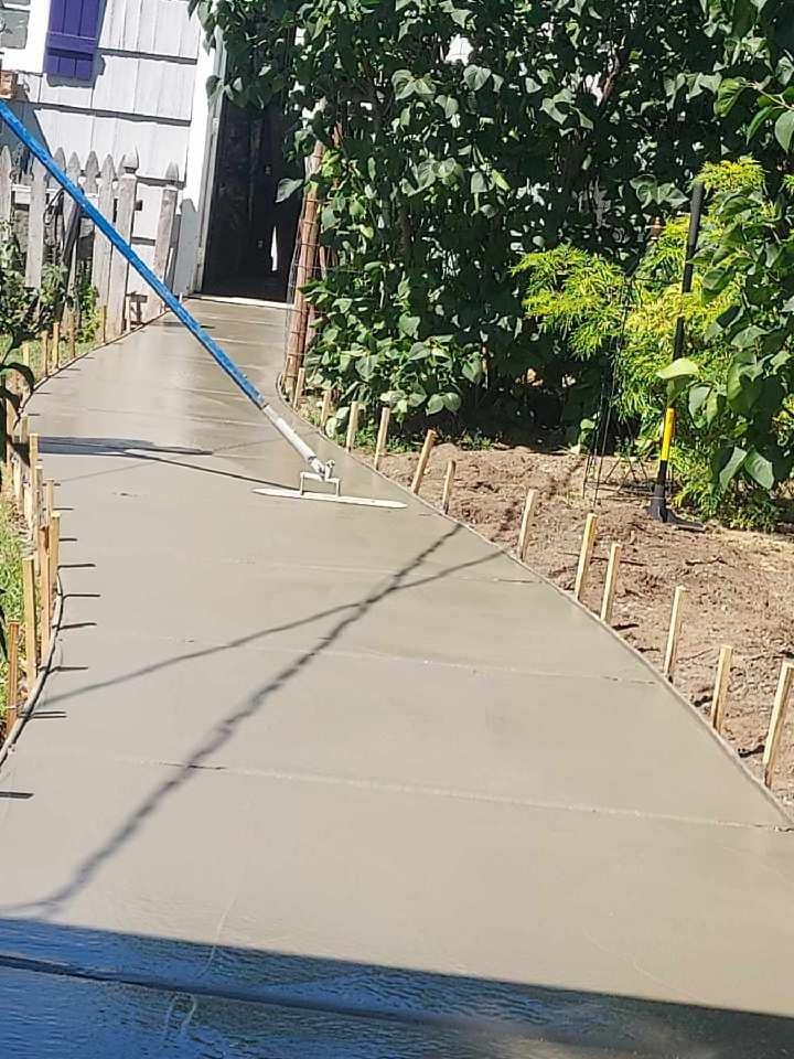 Sidewalk Installation for TJR Concrete and Construction in Bend, OR