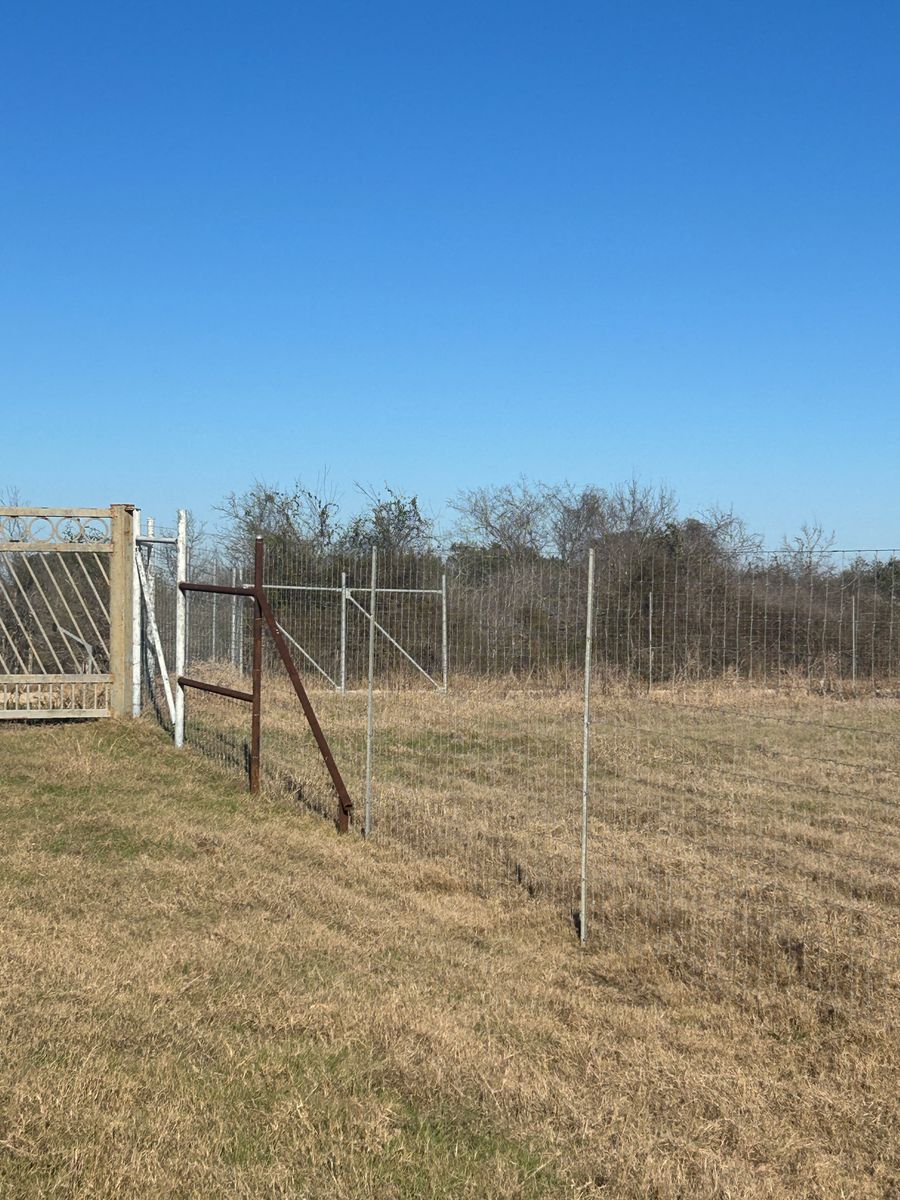 Fencing and Gate Sevices for 292 Construction, LLC in Gonzales County, TX