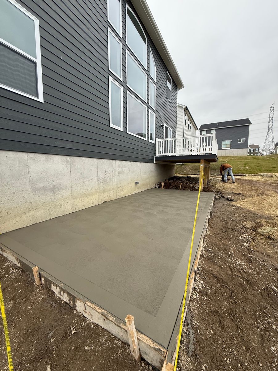 Concrete for Woolf Outdoor Services in Mason, OH